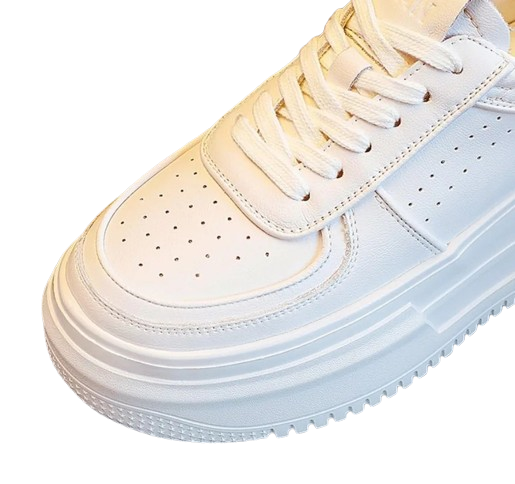 Turnschuhe, um an Größe zu gewinnen