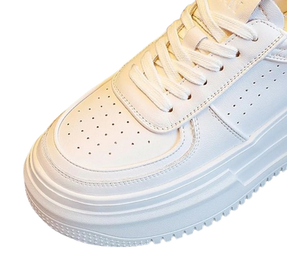 Turnschuhe, um an Größe zu gewinnen
