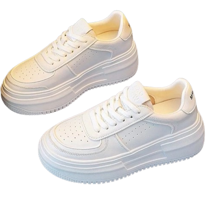 Turnschuhe, um an Größe zu gewinnen