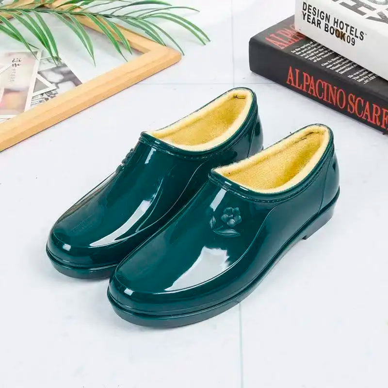 Katiuskas cortas de mujer color verde con forro
