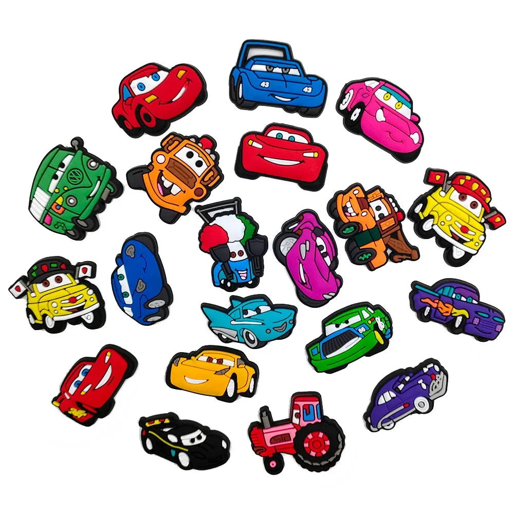 pin rayo mcqueen para crocs detalle