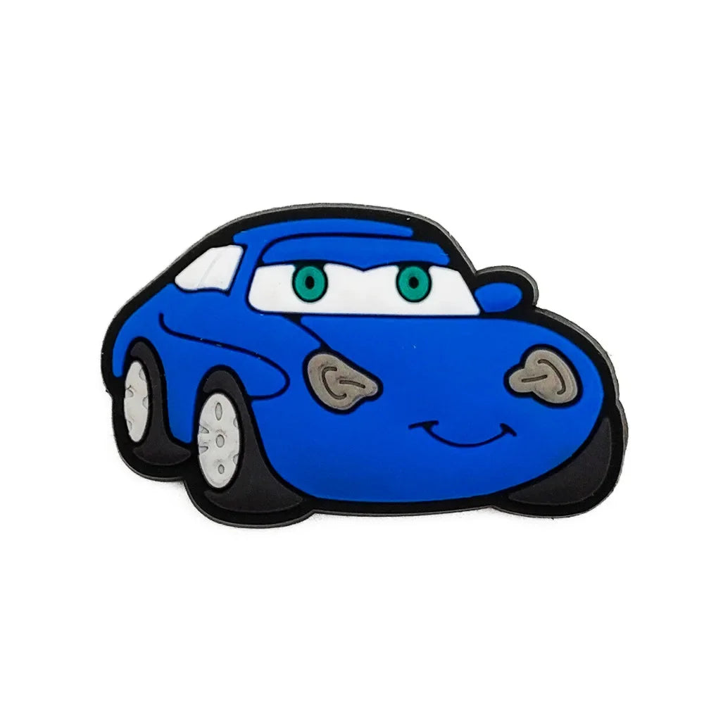 charms rayo mcqueen puestos en croc