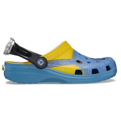 crocs minions adulto puestas
