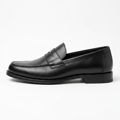 Mocasín de hombre de piel en negro, vista lateral