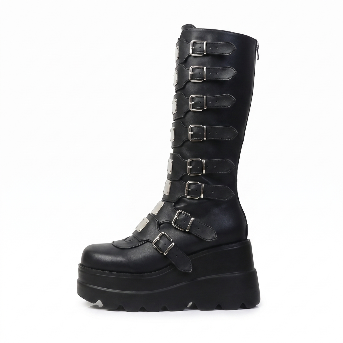 Bota alta gótica de plataforma en negro, producto solo sobre fondo blanco, vista de perfil con la puntera a la izquierda