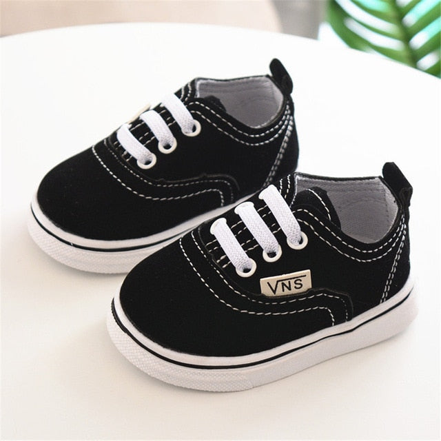 zapatos bebe estilo vans negros lateral suela goma