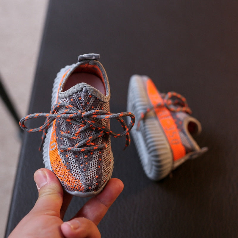 zapatillas bebe estilo yeezy 350 suela goma suave